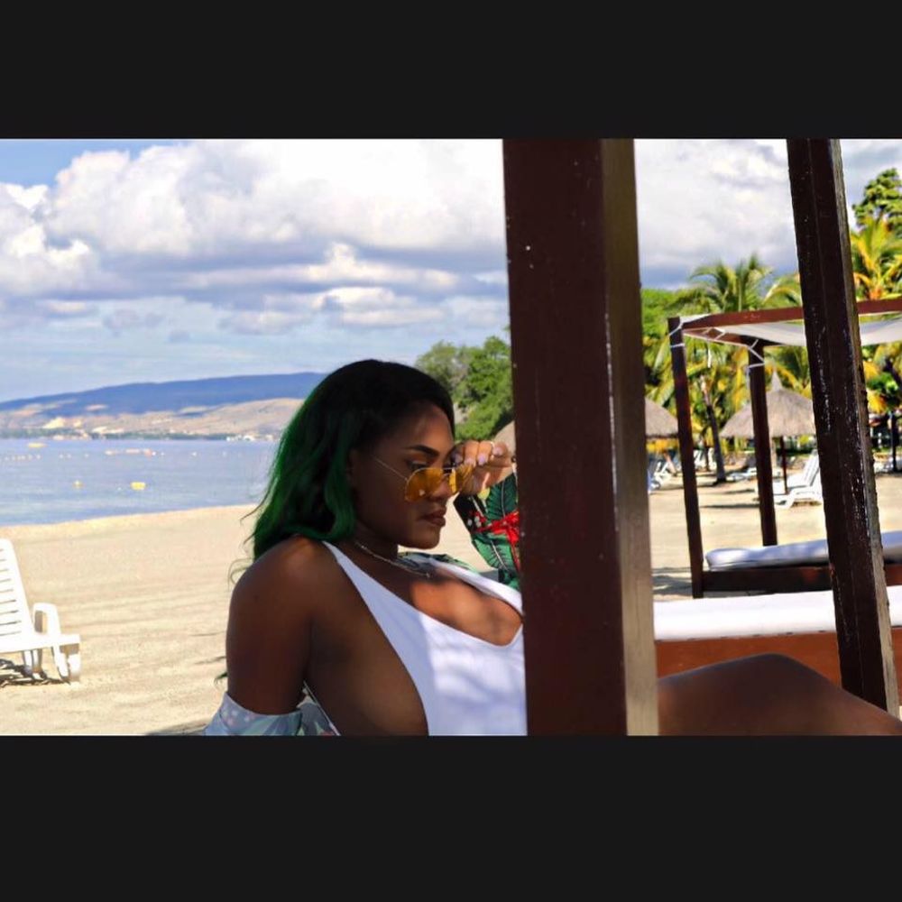 Meet your Posher, Taina